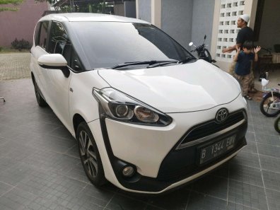 2017 Toyota Sienta V Putih - Jual mobil bekas di Jawa Barat