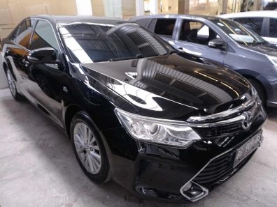 2017 Toyota Camry 2.5 V Hitam - Jual mobil bekas di Sumatra Selatan