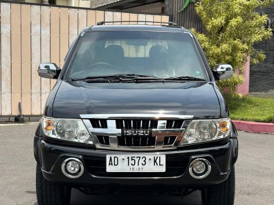 2011 Isuzu Panther GRAND TOURING Hitam - Jual mobil bekas di Jawa Tengah