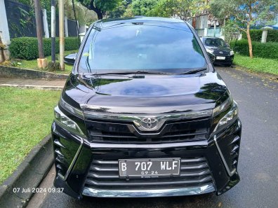 2019 Toyota Voxy 2.0 A/T Hitam - Jual mobil bekas di Banten