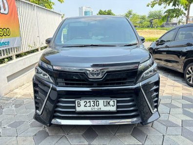 2018 Toyota Voxy 2.0 A/T Hitam - Jual mobil bekas di Jawa Barat