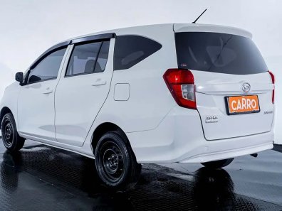 2023 Daihatsu Sigra D Putih - Jual mobil bekas di DKI Jakarta