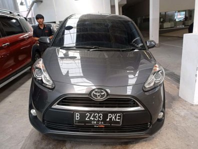 2019 Toyota Sienta V Abu-abu - Jual mobil bekas di Banten