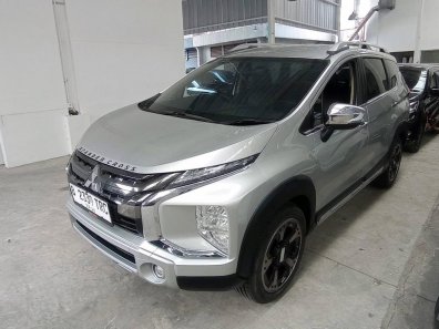 2020 Mitsubishi Xpander Cross Premium Package AT Silver - Jual mobil bekas di Banten