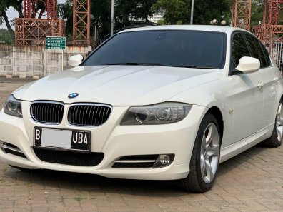 2011 BMW 3 Series 320i Putih - Jual mobil bekas di DKI Jakarta