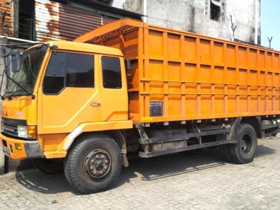 2015 Mitsubishi Fuso Truck Diesel Orange - Jual mobil bekas di DKI Jakarta