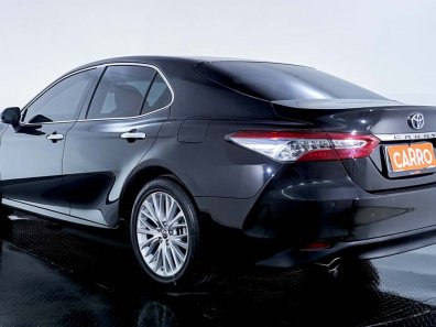 2020 Toyota Camry 2.5 Hybrid Hitam - Jual mobil bekas di Jawa Barat