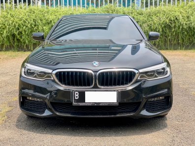 2020 BMW 5 Series 530i Hitam - Jual mobil bekas di DKI Jakarta