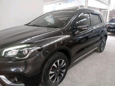 2018 Suzuki SX4 S-Cross MT Abu-abu - Jual mobil bekas di Banten