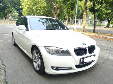 2011 BMW 3 Series 320i Putih - Jual mobil bekas di DKI Jakarta