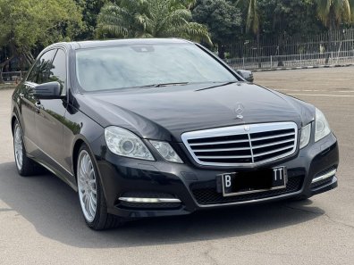 2011 Mercedes-Benz E-Class E 300 Hitam - Jual mobil bekas di DKI Jakarta