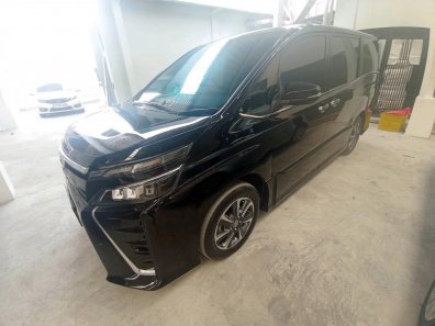 2018 Toyota Voxy 2.0 A/T Hitam - Jual mobil bekas di Banten