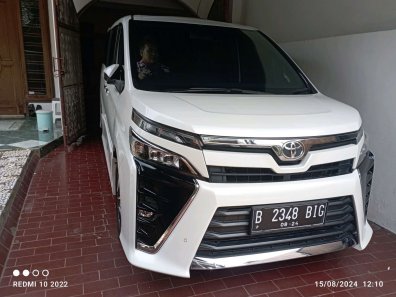 2019 Toyota Voxy 2.0 A/T Putih - Jual mobil bekas di Jawa Barat