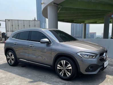 2020 Mercedes-Benz GLA 200 Gasoline Abu-abu - Jual mobil bekas di DKI Jakarta