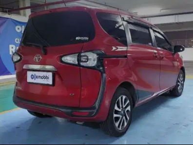 2017 Toyota Sienta Q CVT Putih - Jual mobil bekas di DKI Jakarta