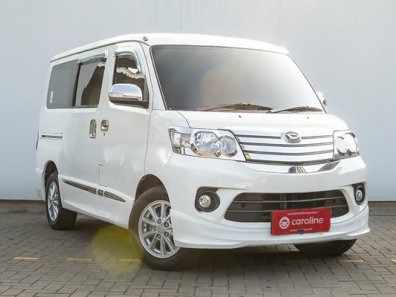 2021 Daihatsu Luxio 1.5 X M/T Putih - Jual mobil bekas di Banten