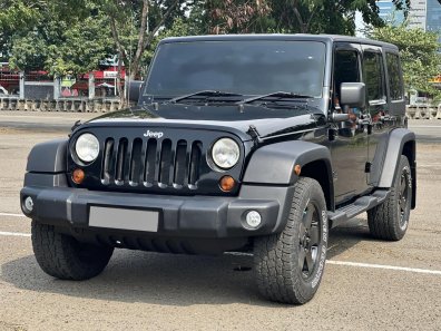 2011 Jeep Wrangler Rubicon Hitam - Jual mobil bekas di DKI Jakarta