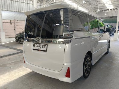 2018 Toyota Voxy 2.0 A/T Putih - Jual mobil bekas di Jawa Barat