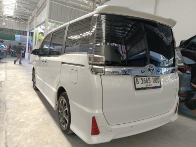 2018 Toyota Voxy 2.0 A/T Putih - Jual mobil bekas di Jawa Barat