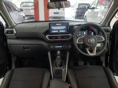 2021 Toyota Raize 1.0T GR Sport CVT TSS (One Tone) Hitam - Jual mobil bekas di Jawa Barat