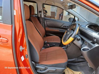 2017 Toyota Sienta V CVT Orange - Jual mobil bekas di Jawa Barat