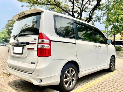 2014 Toyota NAV1 V Limited Putih - Jual mobil bekas di Banten