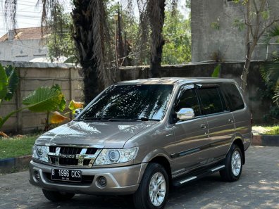 2015 Isuzu Panther LS Coklat - Jual mobil bekas di Banten