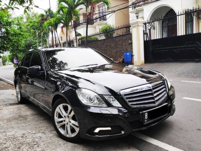 2010 Mercedes-Benz E-Class 250 Hitam - Jual mobil bekas di DKI Jakarta