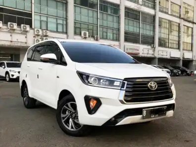 2022 Toyota Kijang Innova V A/T Gasoline Putih - Jual mobil bekas di DKI Jakarta