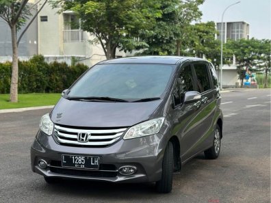 2015 Honda Freed PSD Abu-abu - Jual mobil bekas di Jawa Timur