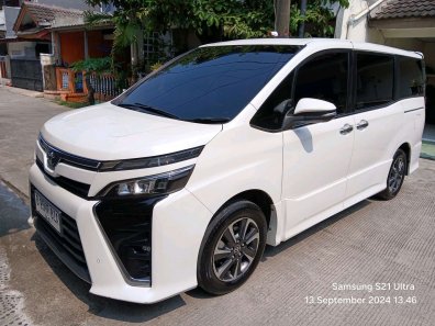 2019 Toyota Voxy 2.0 A/T Putih - Jual mobil bekas di Banten