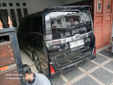 2018 Toyota Voxy 2.0 A/T Hitam - Jual mobil bekas di Banten