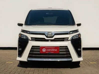 2018 Toyota Voxy 2.0 A/T Putih - Jual mobil bekas di Banten