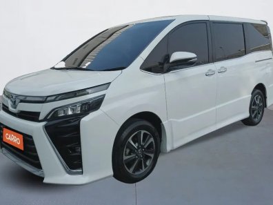 2019 Toyota Voxy 2.0 A/T Putih - Jual mobil bekas di Jawa Barat