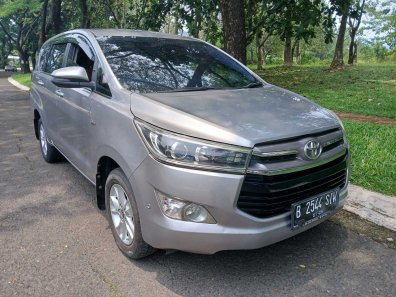 2019 Toyota Kijang Innova V Luxury A/T Gasoline Silver - Jual mobil bekas di Banten