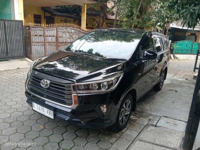 2022 Toyota Kijang Innova V Luxury A/T Gasoline Hitam - Jual mobil bekas di DKI Jakarta