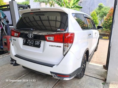 2020 Toyota Venturer Putih - Jual mobil bekas di Banten