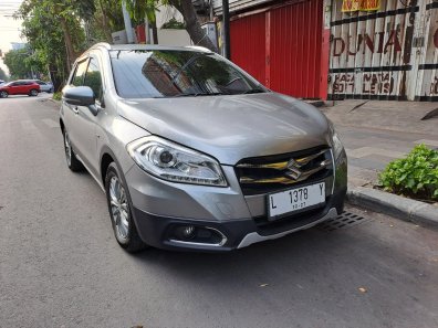 2017 Suzuki SX4 S-Cross AT Abu-abu - Jual mobil bekas di Jawa Timur