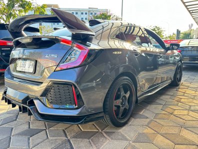 2017 Honda Civic E CVT Abu-abu - Jual mobil bekas di Jawa Barat