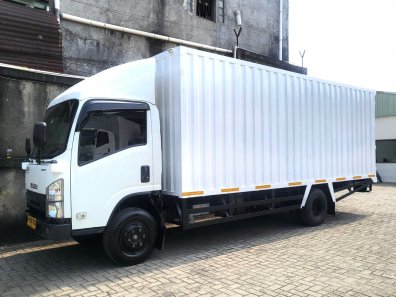 2023 Isuzu Elf Nmr 81 Putih - Jual mobil bekas di DKI Jakarta