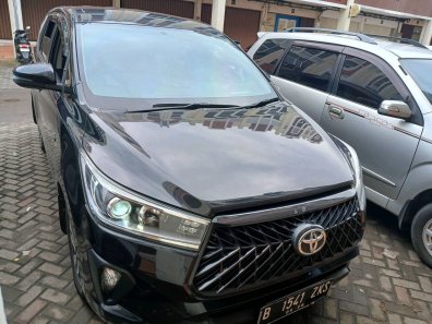 2021 Toyota Kijang Innova V A/T Gasoline Hitam - Jual mobil bekas di Jawa Barat