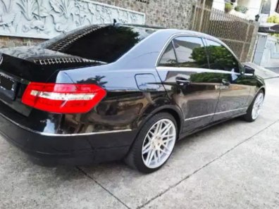 2010 Mercedes-Benz E-Class 250 Hitam - Jual mobil bekas di DKI Jakarta