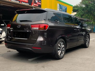 2017 Kia Grand Sedona Ultimate Coklat - Jual mobil bekas di DKI Jakarta