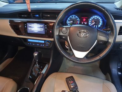 2015 Toyota Corolla Altis V AT Hitam - Jual mobil bekas di DKI Jakarta