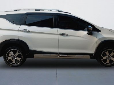 2021 Mitsubishi Xpander Cross CVT Putih - Jual mobil bekas di Banten