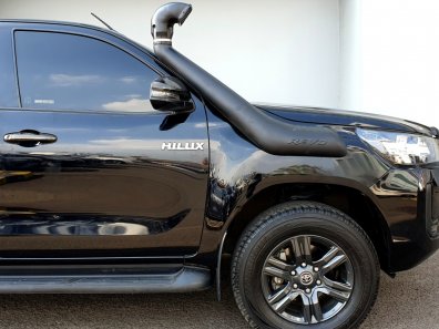 2022 Toyota Hilux D Cab Hitam - Jual mobil bekas di DKI Jakarta