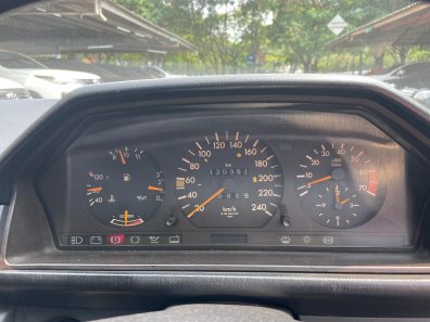 1990 Mercedes-Benz 300CE C124 3.0 Automatic Silver - Jual mobil bekas di DKI Jakarta