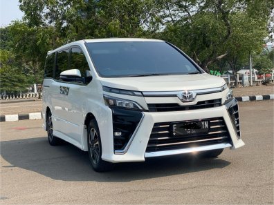 2019 Toyota Voxy 2.0 A/T Putih - Jual mobil bekas di DKI Jakarta