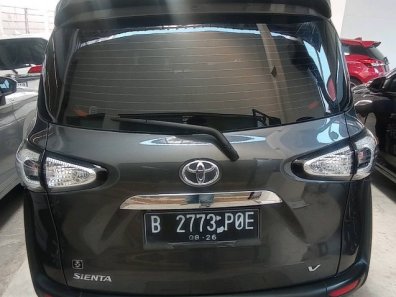 2021 Toyota Sienta V Abu-abu - Jual mobil bekas di Banten