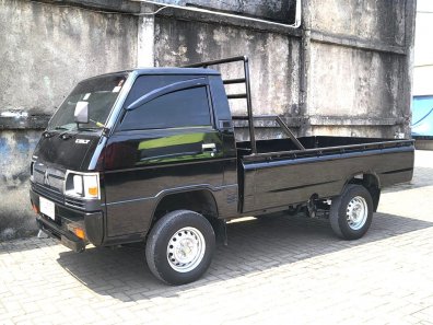 2022 Mitsubishi Colt L300 Colt 300 Pick Up Flat Bed Hitam - Jual mobil bekas di DKI Jakarta